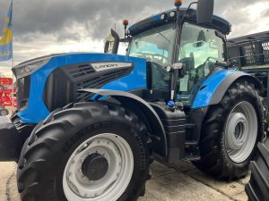 Изследване на древен Китай: как прокурорската работа помага за съживяването на порцелана