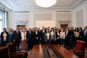Министър Кирилов: Всяка поставена ваксина е знак за доверие в здравната система • МЗ