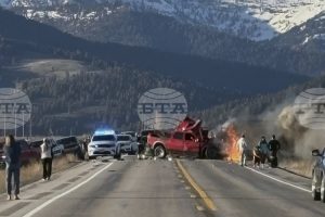 Седем души загинаха при сблъсък между пикап и туристически микробус близо до националния парк “Йелоустоун“ в САЩ