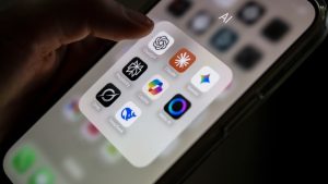 Близо 1 от всеки 4 ученика в Хонконг не може да завърши домашното без AI, показва проучване