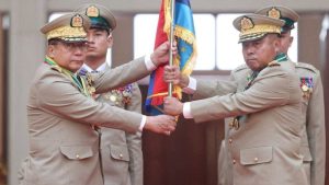 Защо оттеглянето на висшия генерал от Мианмар е само представяне на витрини за укрепване на военното управление