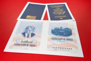 Тръмп да постави снимката си в американските паспорти